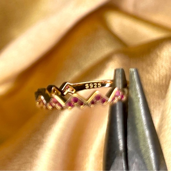 18k Rose Gold s925 Ruby Heart Ring - Picture 3 of 3